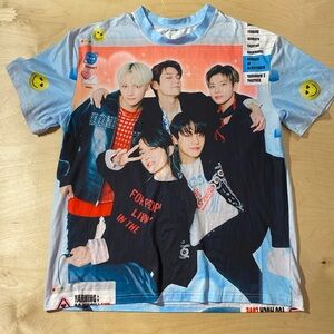 Graphic T-Shirt with Group Print XL (HO)